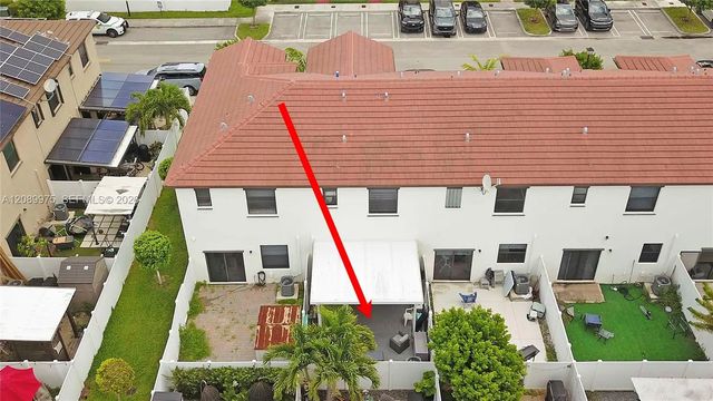 3 of 22 - 10628 W 33rd Way, Hialeah, FL