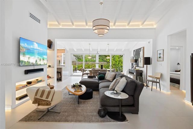 3 of 57 - 823 Ne 72nd Street, Miami, FL
