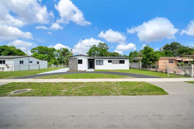 17221 Nw 24th Place, Miami Gardens