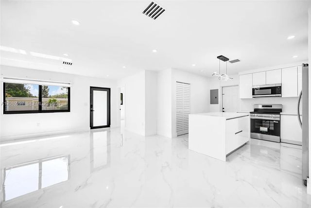 4 of 41 - 17221 Nw 24th Place, Miami Gardens, FL