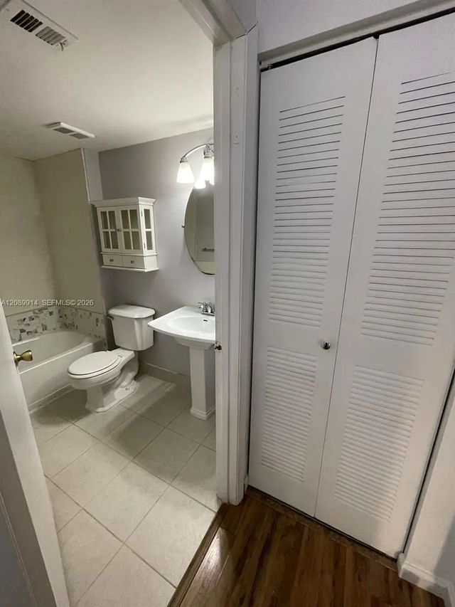 4 of 28 - 9999 Summerbreeze Drive #413, Sunrise, FL