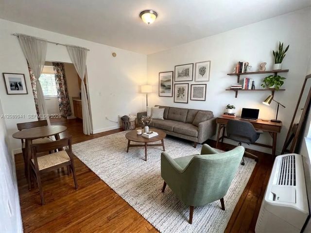 5 of 13 - 741 15th Street #12, Miami Beach, FL