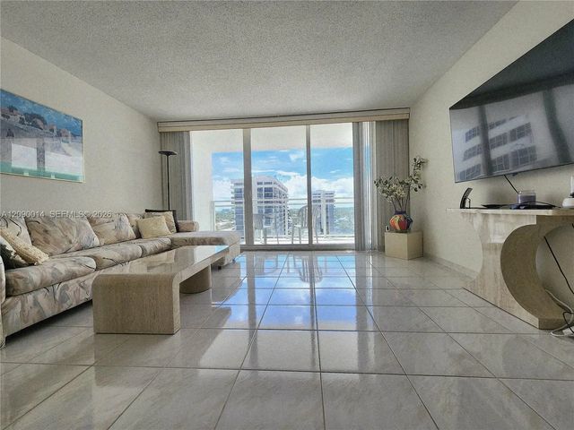 5 of 25 - 2030 S Ocean Drive #901, Hallandale Beach, FL