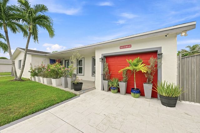 3 of 29 - 16820 Sw 108th Avenue, Miami, FL
