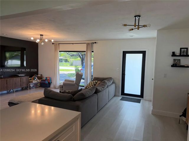 2 of 16 - 18101 Sw 92nd Avenue, Palmetto Bay, FL