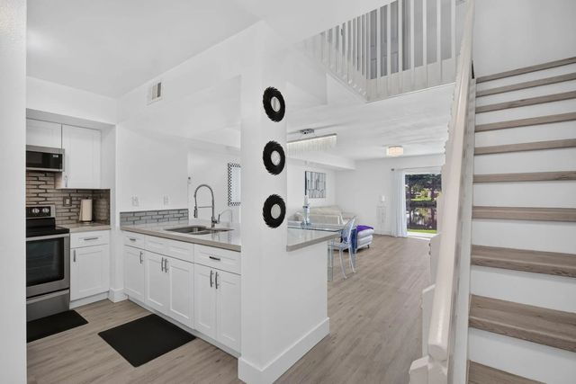 4 of 47 - 9730 Nw 23rd Court #15, Pembroke Pines, FL