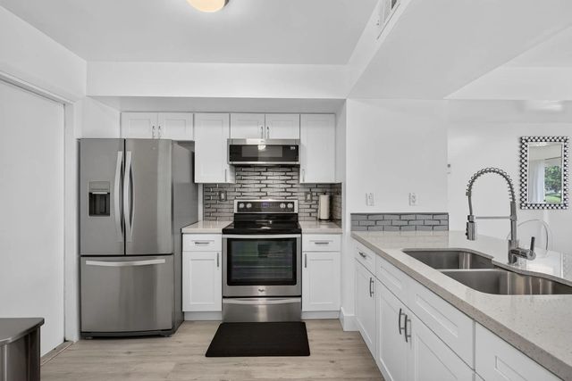 5 of 47 - 9730 Nw 23rd Court #15, Pembroke Pines, FL