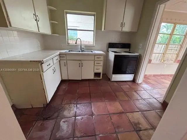 4 of 8 - 1822 N N Street, Lake Worth, FL