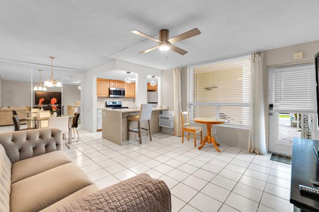 5 of 45 - 2840 Ne 33rd Court #2, Fort Lauderdale, FL