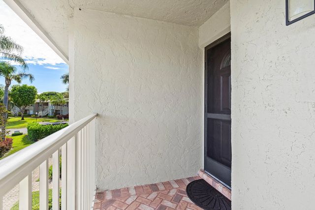4 of 53 - 36 Stratford Lane W #f, Boynton Beach, FL