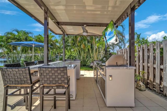 5 of 63 - 108 Ne 30th Street, Wilton Manors, FL