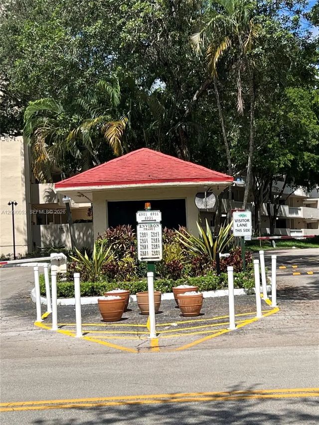 6921 Environ Boulevard #3o, Lauderhill