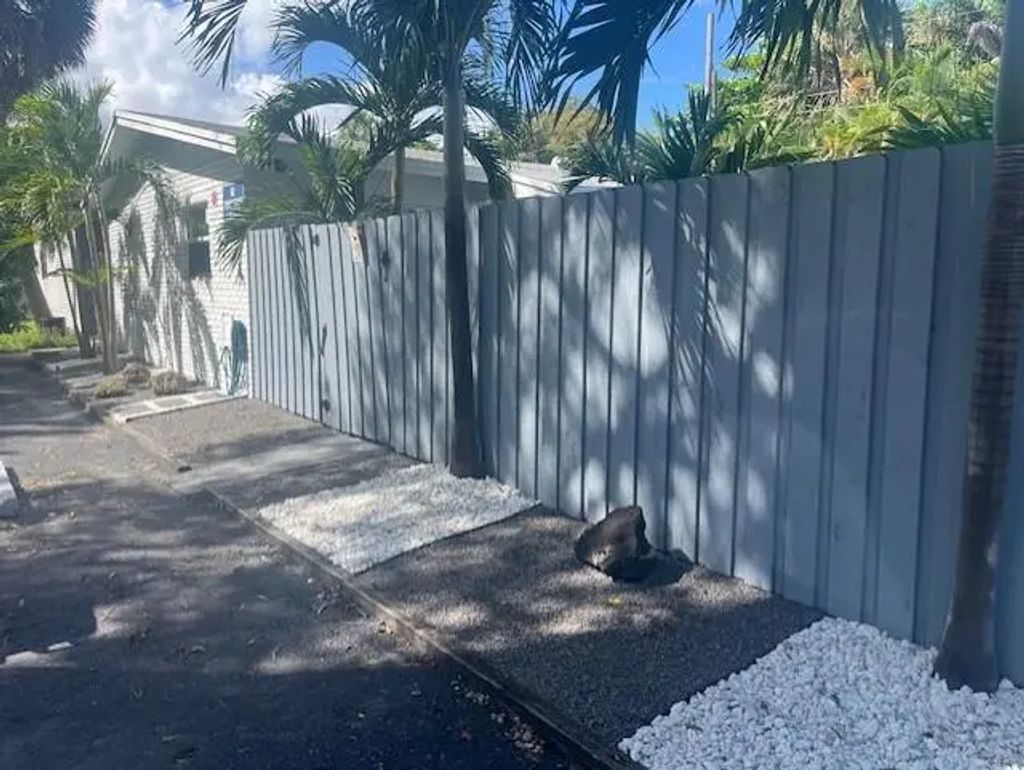 275 Nw 32nd Street #c, Oakland Park