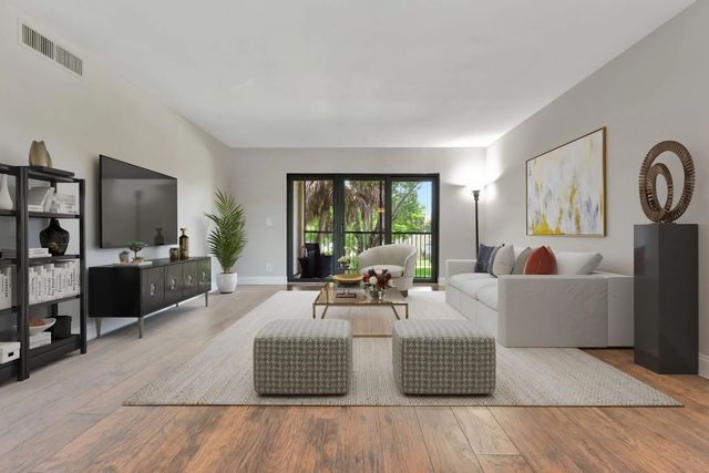3 of 56 - 334 Lakeview Drive #204, Weston, FL