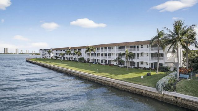 111 Shore Court #301, North Palm Beach