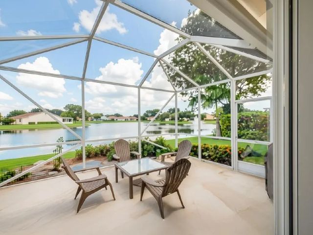 2 of 35 - 3933 Summer Chase Court, Lake Worth, FL