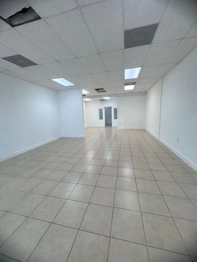 5 of 14 - 2412 N Dixie Highway #2412, Wilton Manors, FL