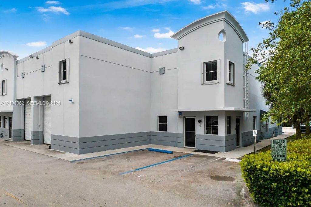 2451 Nw 109th Avenue #6, Sweetwater