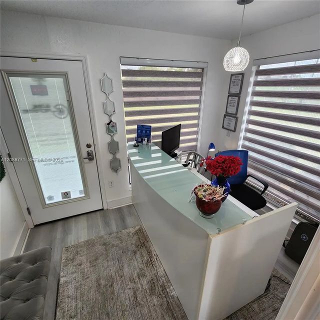 2 of 8 - 909 Sw 10th St (hwy 200, , FL