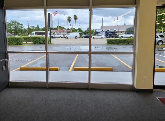 2 of 4 - 6140 Hollywood Boulevard, Hollywood, FL