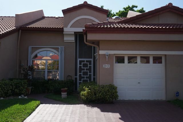 2 of 23 - 9919 Malvern Drive, Tamarac, FL