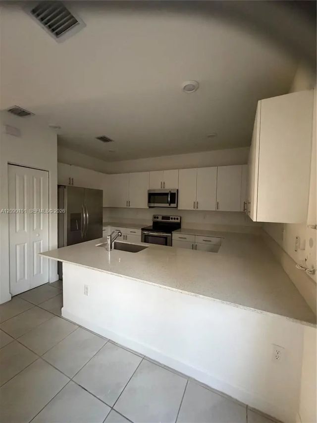 2 of 5 - N/A, Cutler Bay, FL