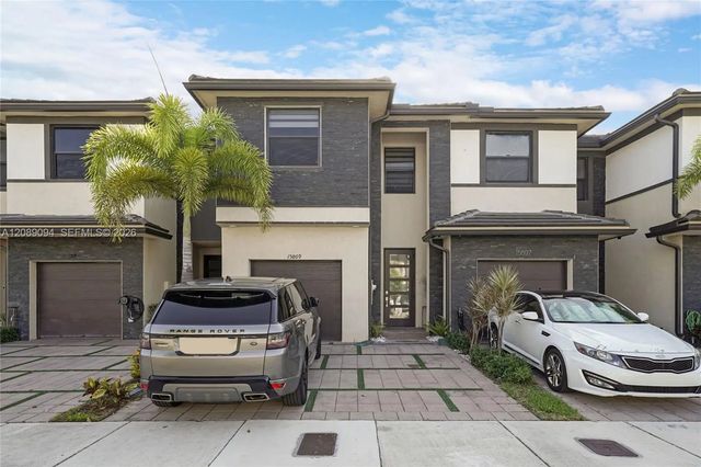 15809 Nw 91st Court, Miami Lakes
