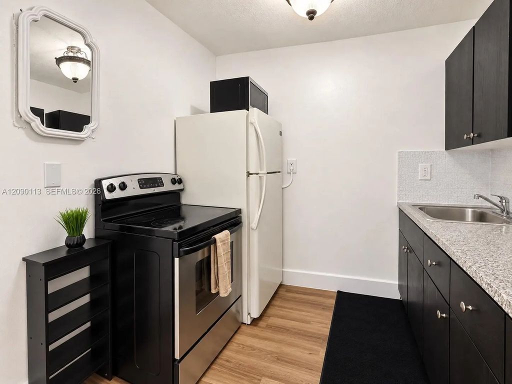 6950 Nw 8th Avenue #4, Miami