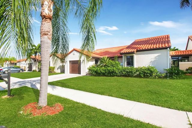 2 of 56 - 17 Columbia Court, Deerfield Beach, FL