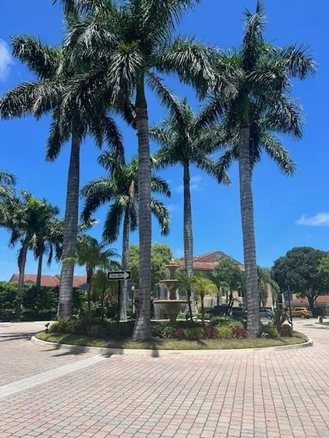 201 Villa Circle #201, Boynton Beach