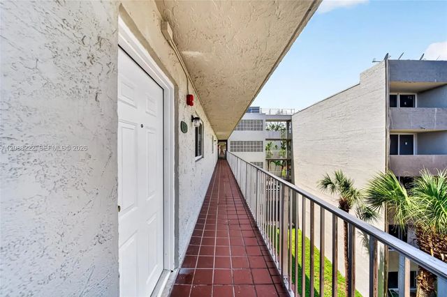 3 of 35 - 10000 Nw 80th Court #2432, Hialeah Gardens, FL