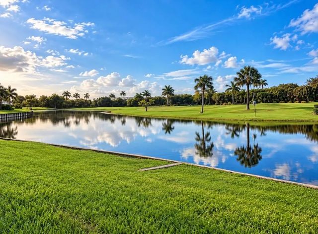 4 of 49 - 442 French Royale Circle, Atlantis, FL