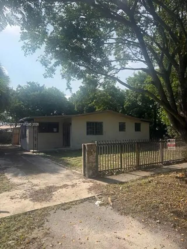 3 of 31 - 18410 Nw 42nd Avenue, Miami Gardens, FL