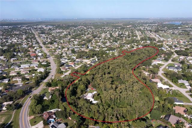 8177, 8181 & 8089 Cypress Drive S, Fort Myers