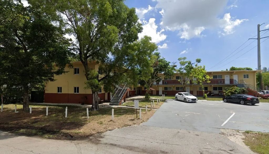 700 Nw 10th Terrace #10, Fort Lauderdale