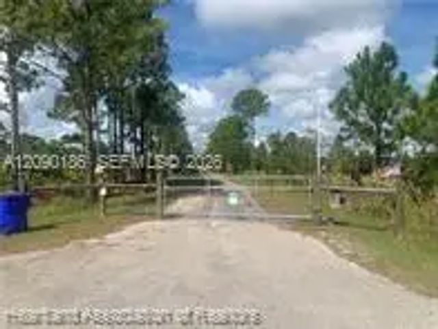3 of 7 - 881 Papaya Street, Lake Placid, FL