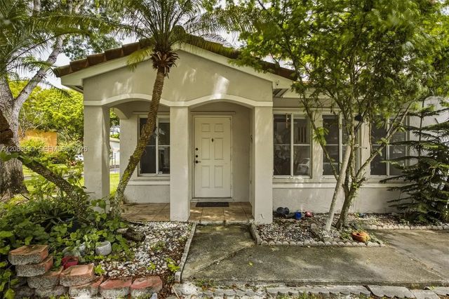 3 of 15 - 16525 Sw 97th Terrace, Miami, FL