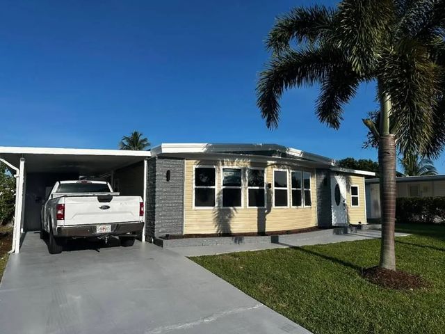 5 of 37 - 8572 Crown Drive, Boynton Beach, FL