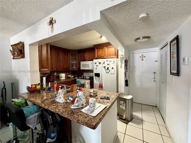 5201 Nw 7th Street #104, Miami