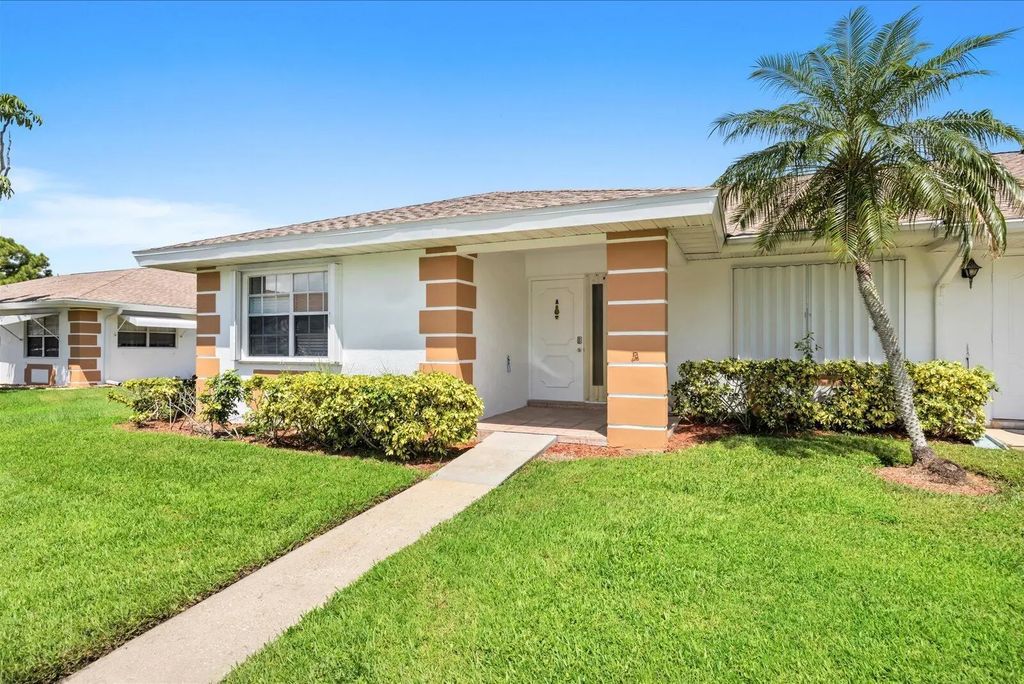 1218 S Lakes End Drive #apt A, Fort Pierce