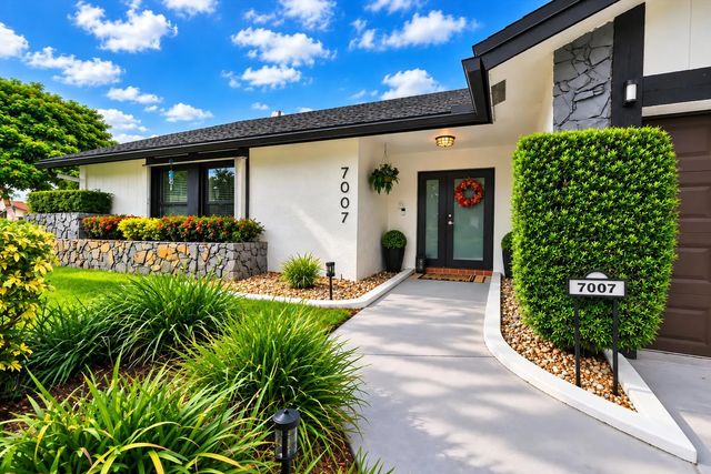 3 of 37 - 7007 Nw 40th Place, Coral Springs, FL