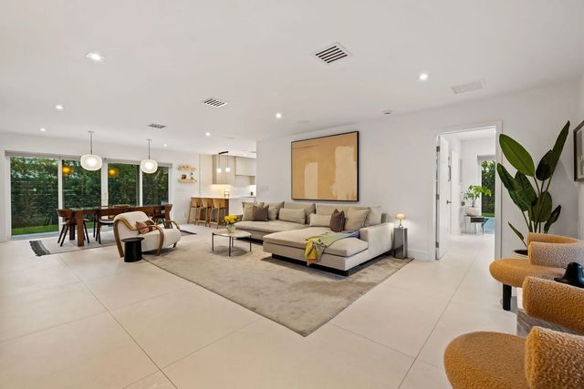 3 of 59 - 2000 Coral Gardens Drive, Wilton Manors, FL