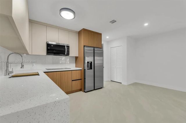 1700 Nw 131st Street, Miami