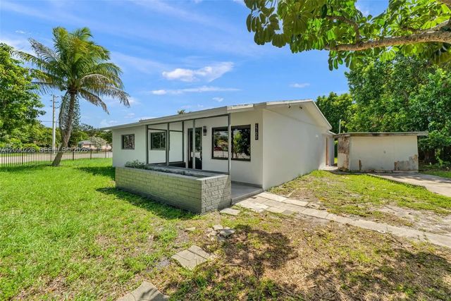 5 of 41 - 1700 Nw 131st Street, Miami, FL