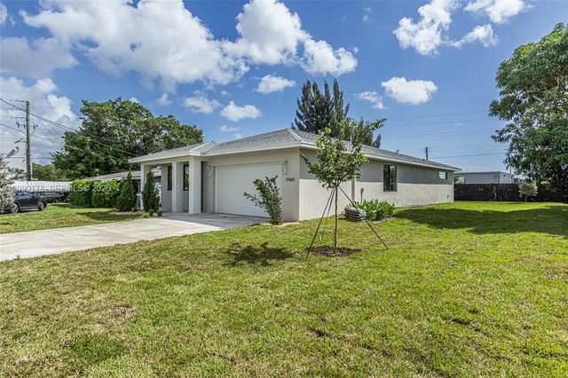 4 of 46 - 2960 Nw 24th Avenue, Oakland Park, FL
