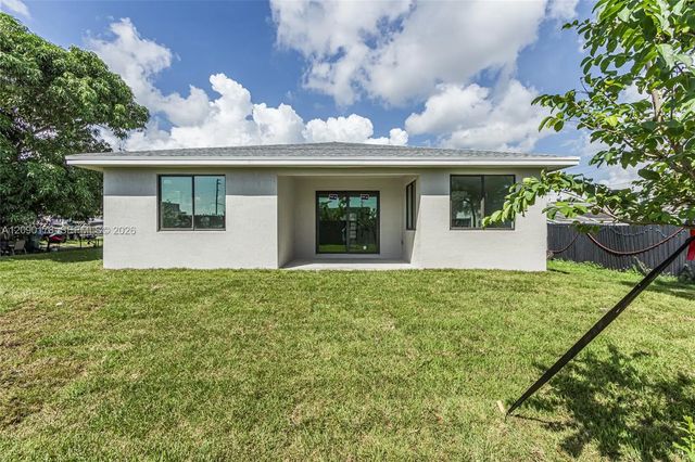 5 of 46 - 2960 Nw 24th Avenue, Oakland Park, FL