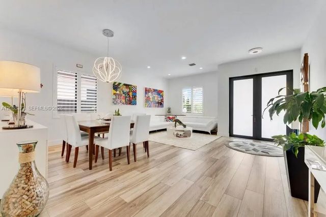 4 of 32 - 14601 Sw 18th Street, Miami, FL