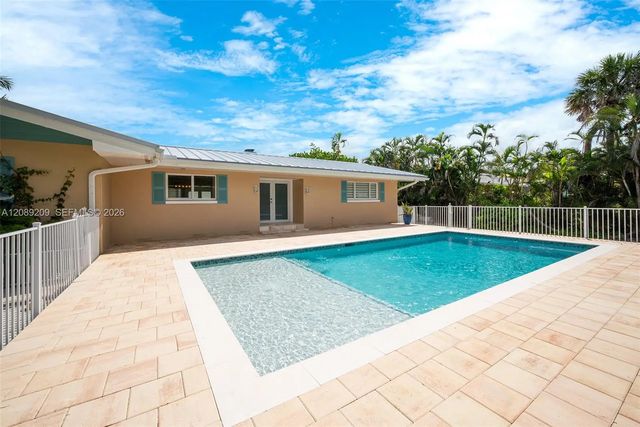 3 of 56 - 5885 Pine Tree, , FL