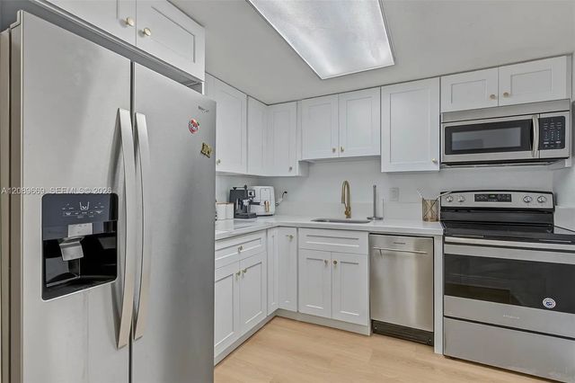 8307 Sw 142nd Avenue #e311, Miami