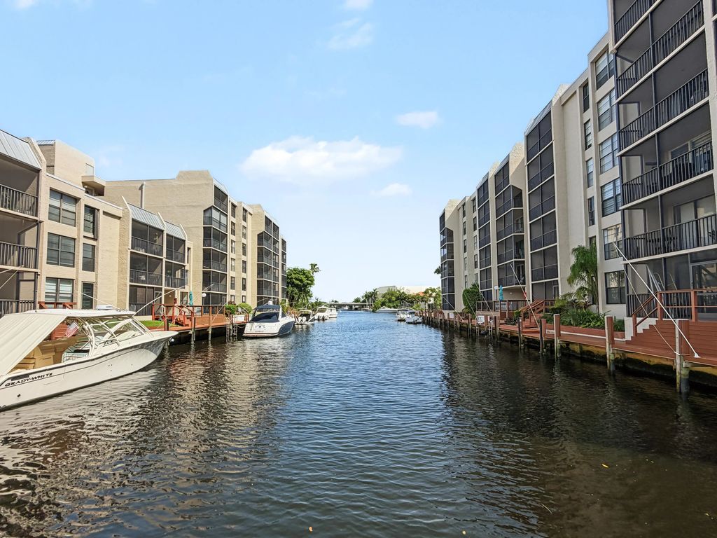 9 Royal Palm Way #3060, Boca Raton